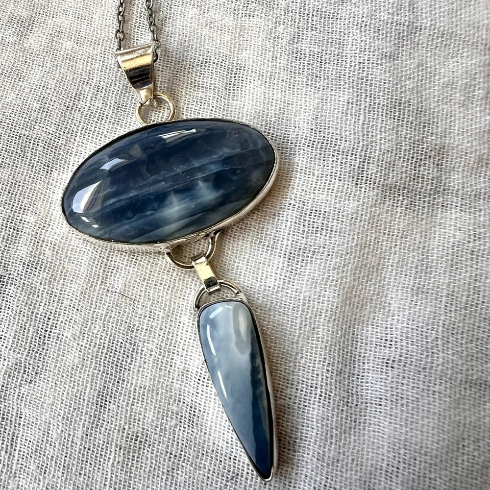 925 Spirit Guides Owyhee Opal Pendant Necklace - Picture 3 of 6
